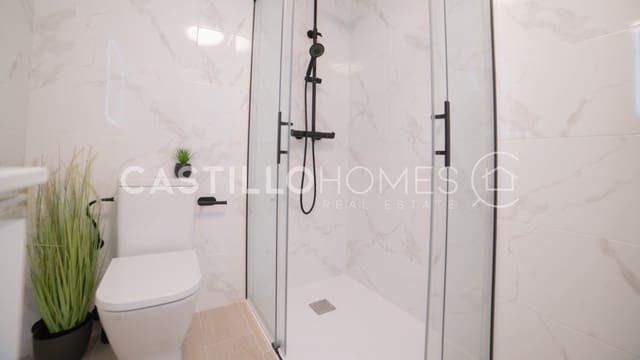 Apartamento de 2 habitaciones en La Mata, Torrevieja en venta con piscina - 359.900 € (Ref: 9263843)