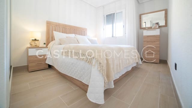 Apartamento de 2 habitaciones en La Mata, Torrevieja en venta con piscina - 359.900 € (Ref: 9263843)