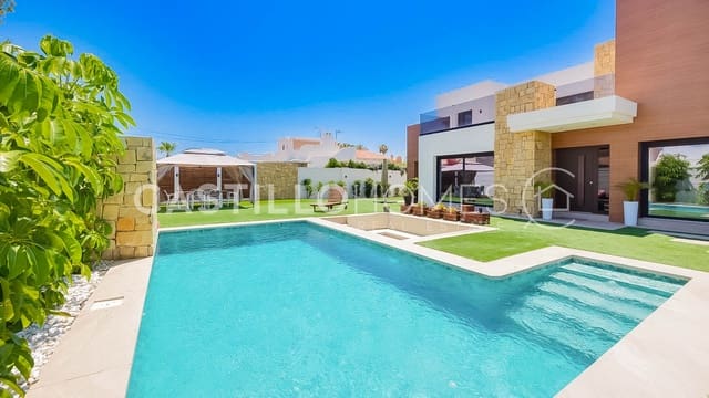 5 bedroom Villa for sale in El Chaparral - La Siesta - La Torreta, Torrevieja with pool - € 1,250,000 (Ref: 9307162)