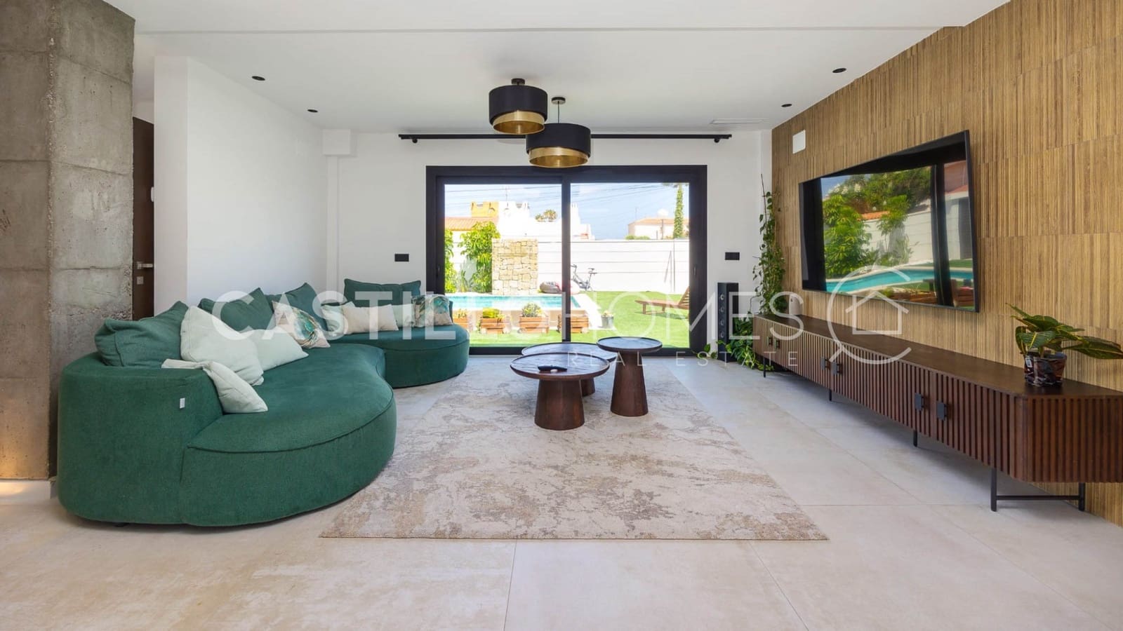 5 bedroom Villa for sale in Torrevieja with pool - € 1,250,000 (Ref: 9307162)