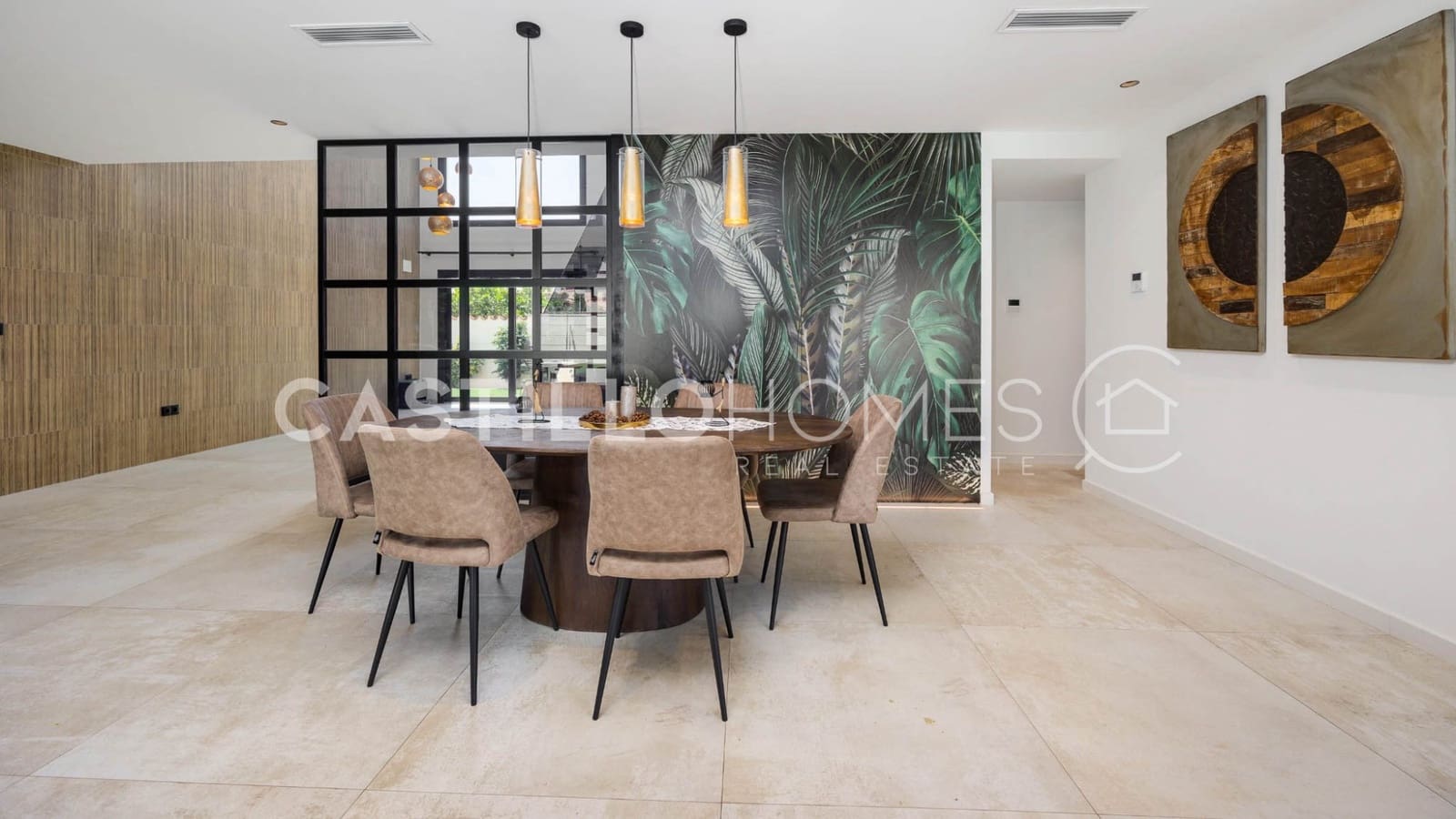 5 bedroom Villa for sale in Torrevieja with pool - € 1,250,000 (Ref: 9307162)