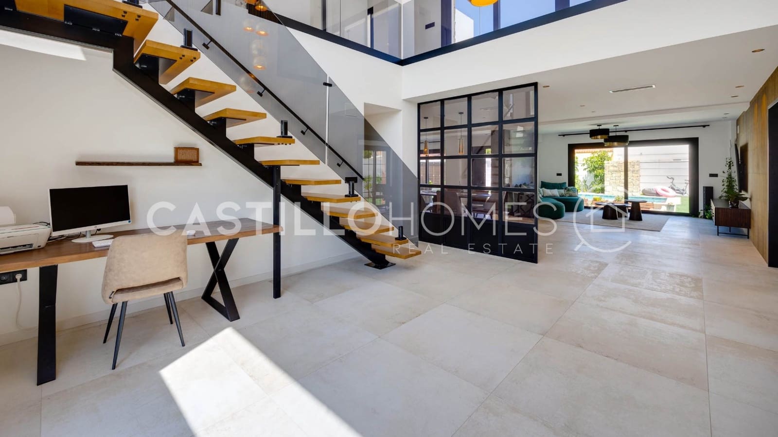 5 bedroom Villa for sale in Torrevieja with pool - € 1,250,000 (Ref: 9307162)