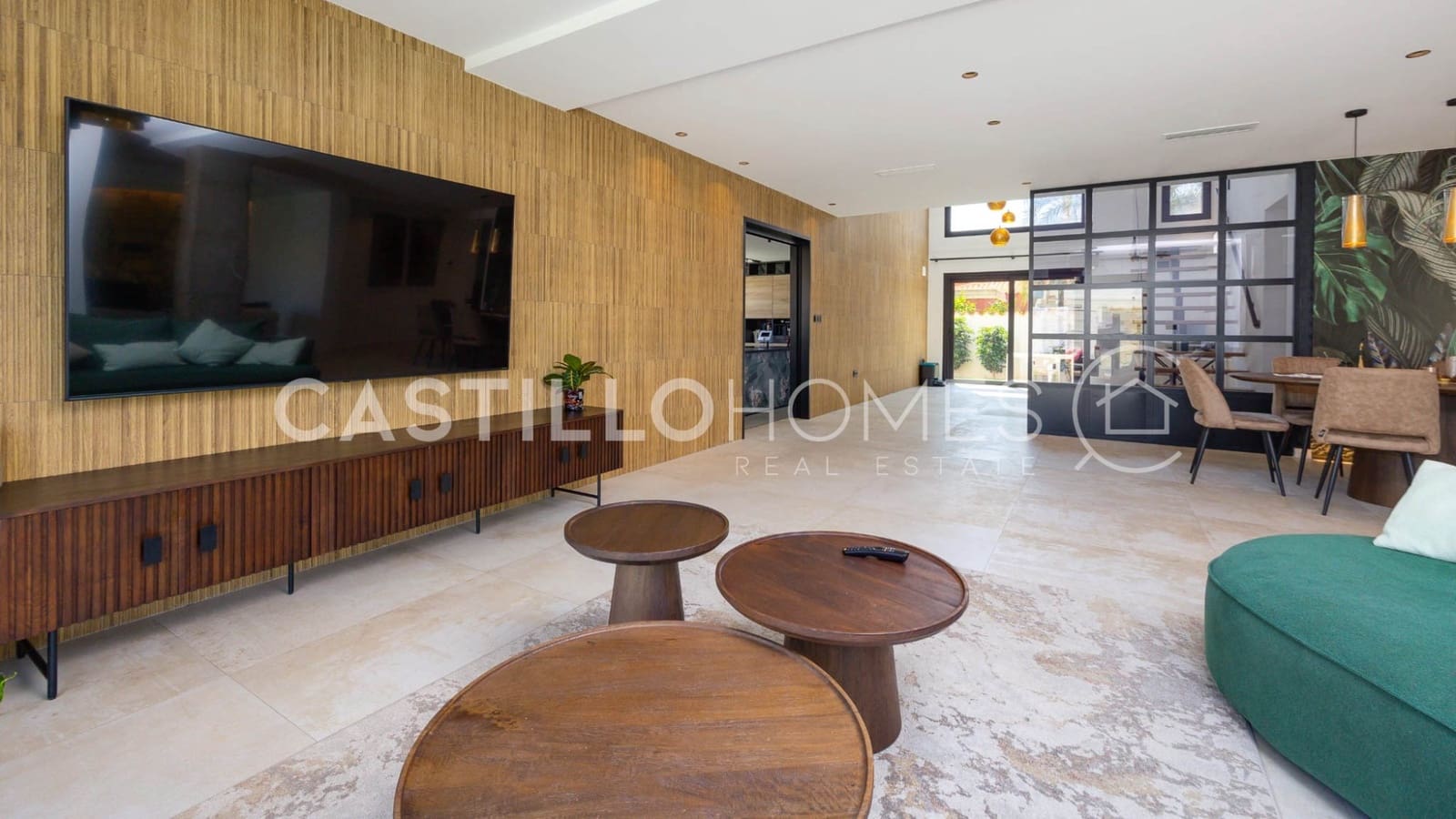 5 bedroom Villa for sale in Torrevieja with pool - € 1,250,000 (Ref: 9307162)