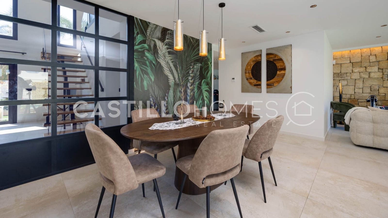 5 bedroom Villa for sale in Torrevieja with pool - € 1,250,000 (Ref: 9307162)