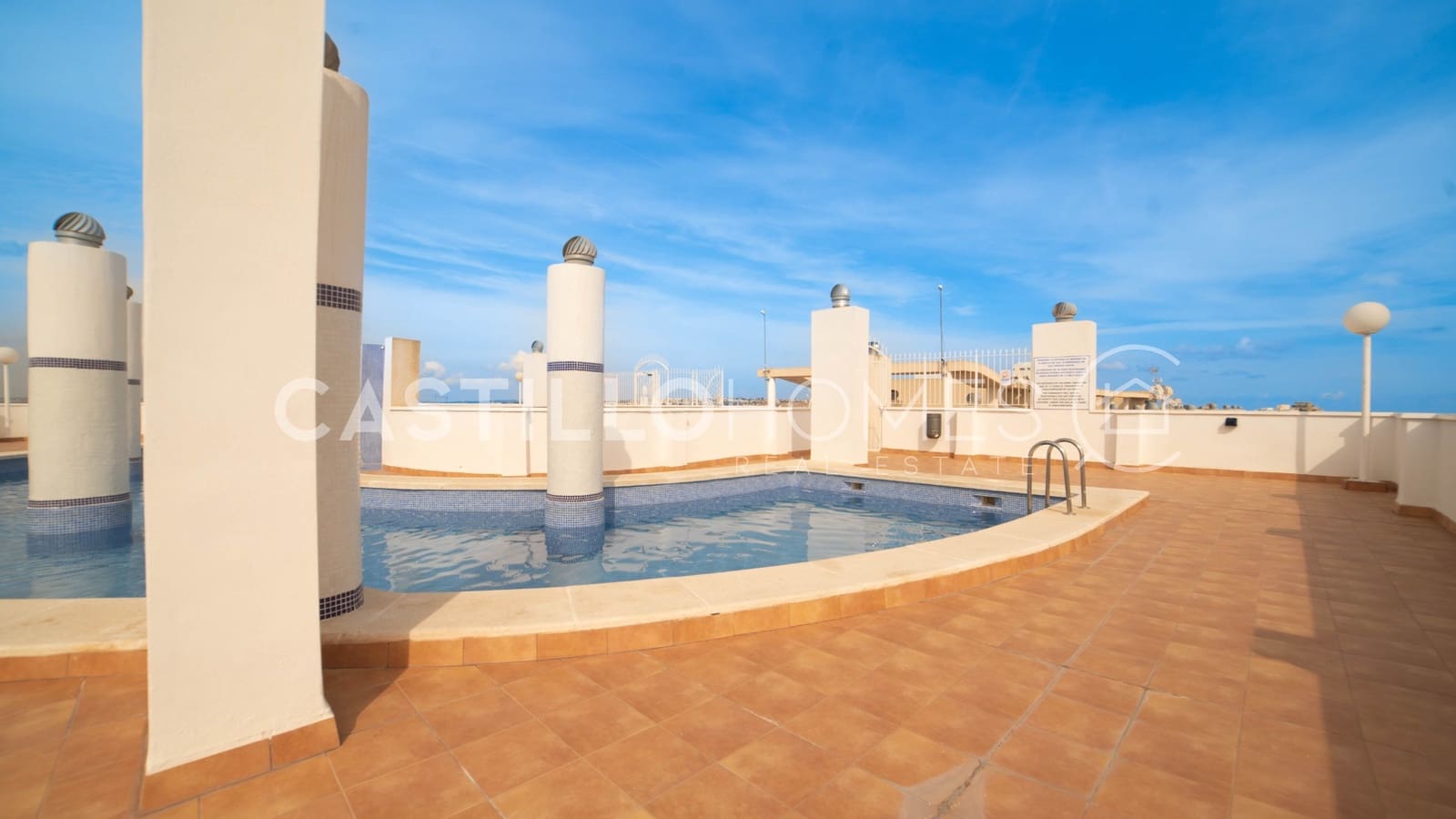 3 bedroom Apartment for sale in Torrevieja with pool - € 199,900 (Ref: 9319901)