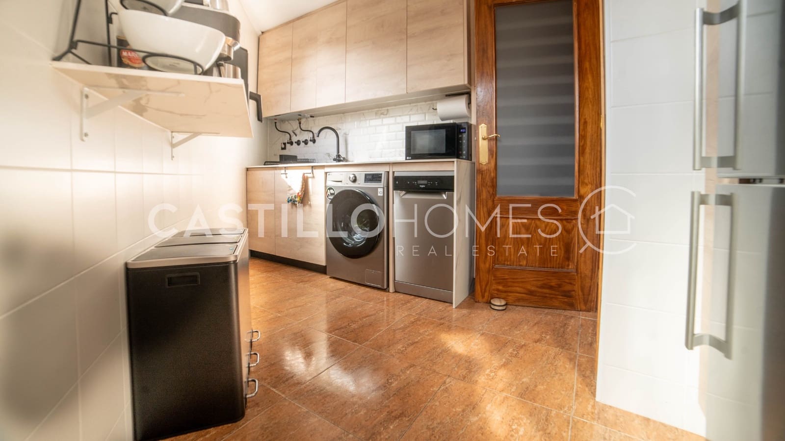 3 bedroom Apartment for sale in Torrevieja with pool - € 199,900 (Ref: 9319901)