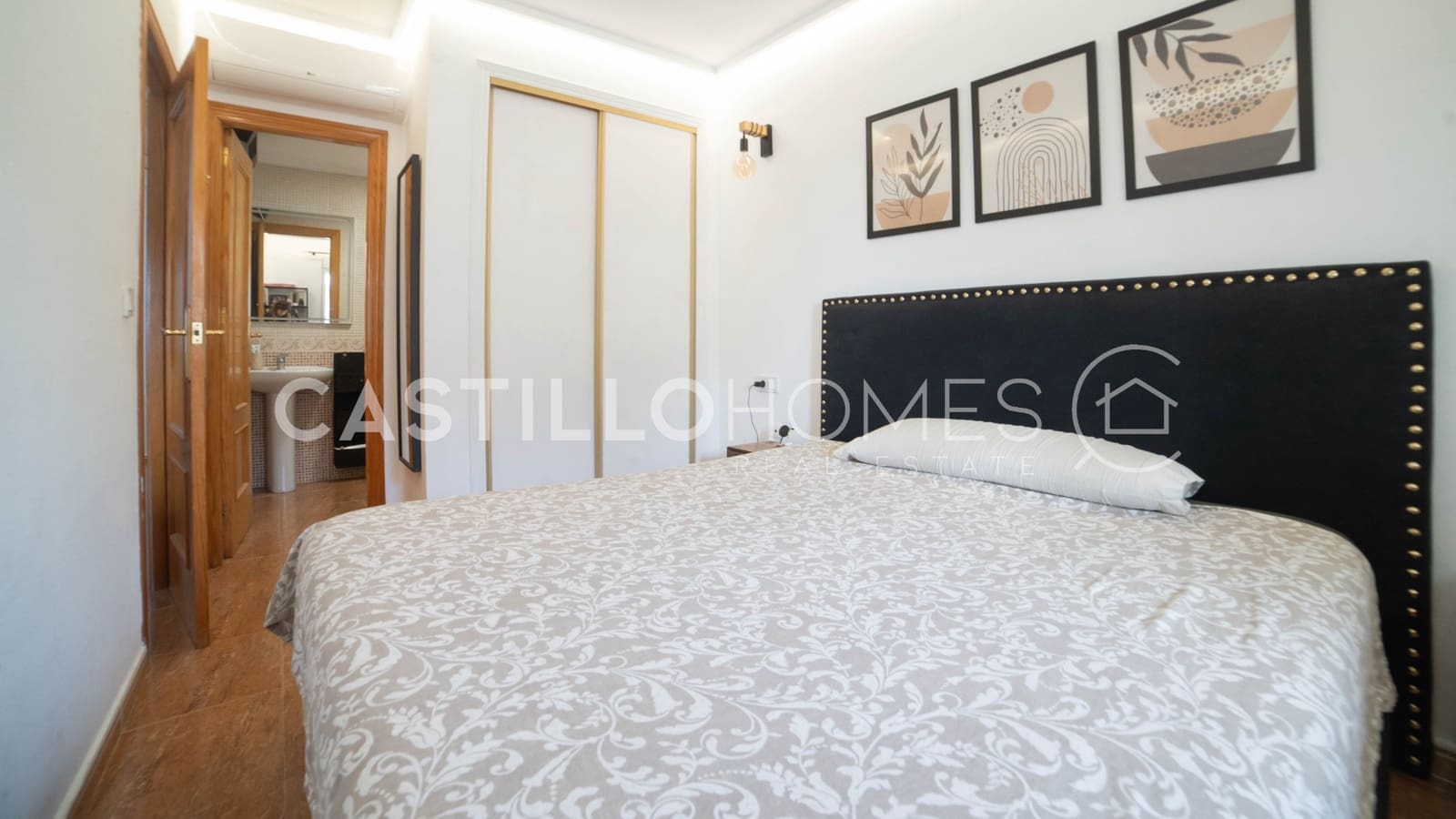 3 bedroom Apartment for sale in Torrevieja with pool - € 199,900 (Ref: 9319901)