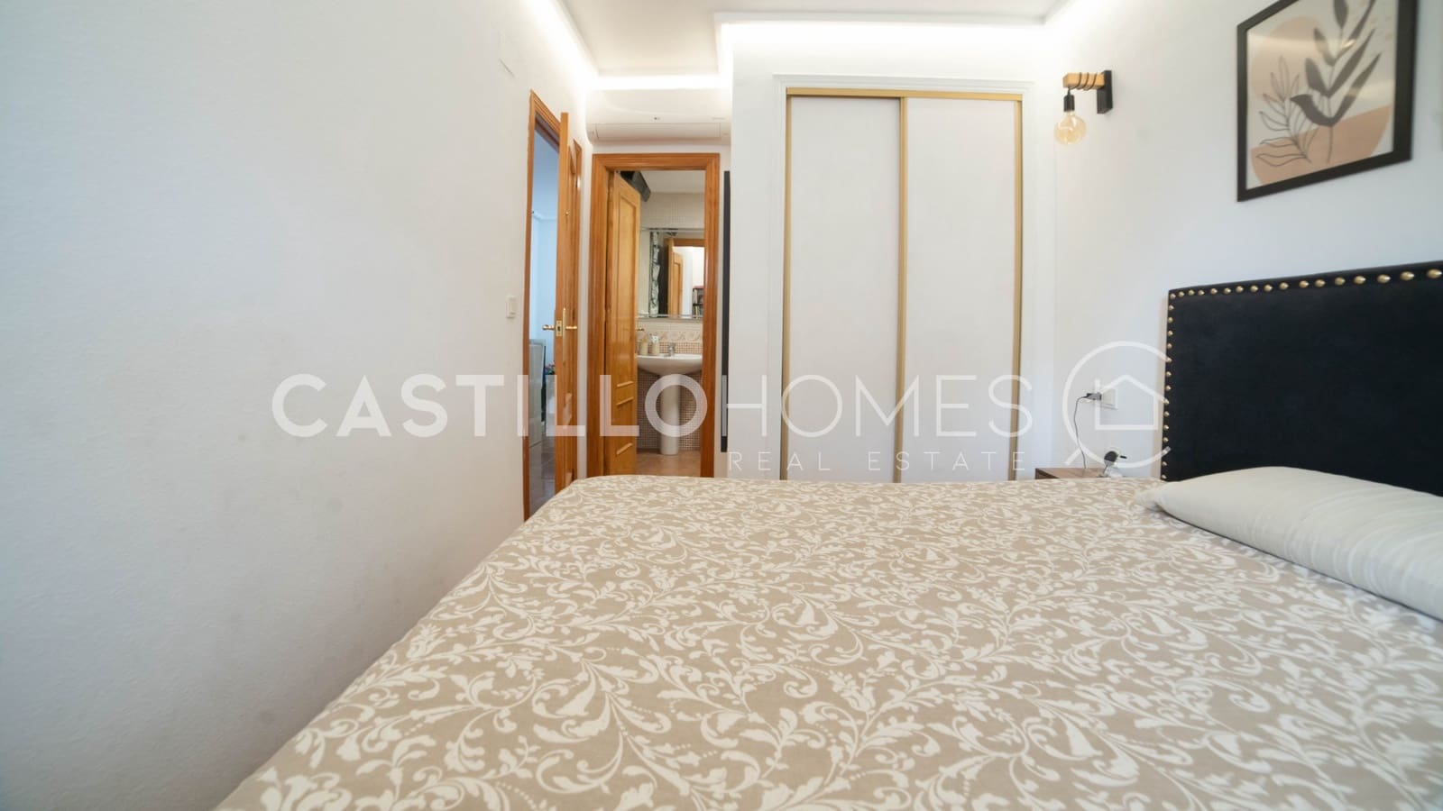 3 bedroom Apartment for sale in Torrevieja with pool - € 199,900 (Ref: 9319901)