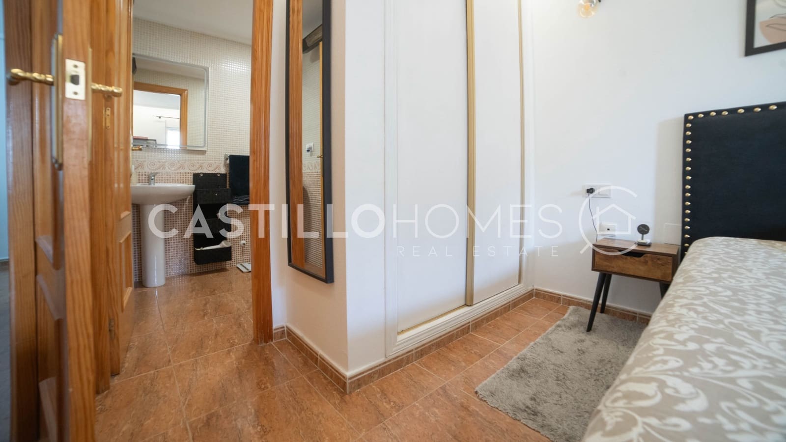 3 bedroom Apartment for sale in Torrevieja with pool - € 199,900 (Ref: 9319901)