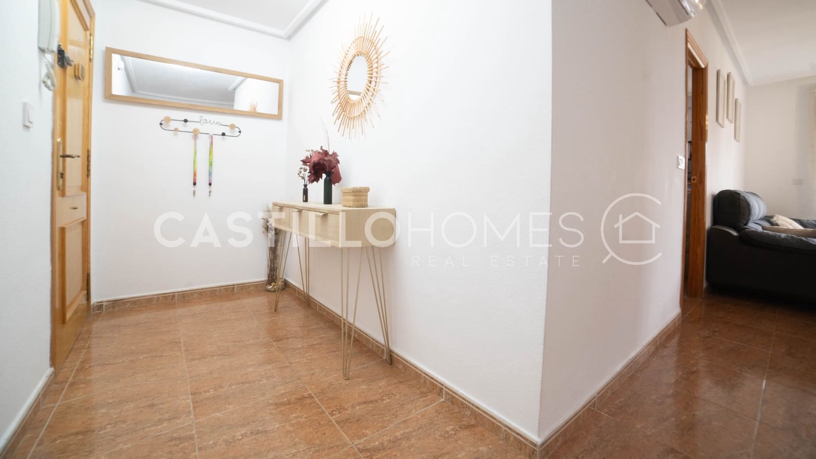 3 bedroom Apartment for sale in Torrevieja with pool - € 199,900 (Ref: 9319901)