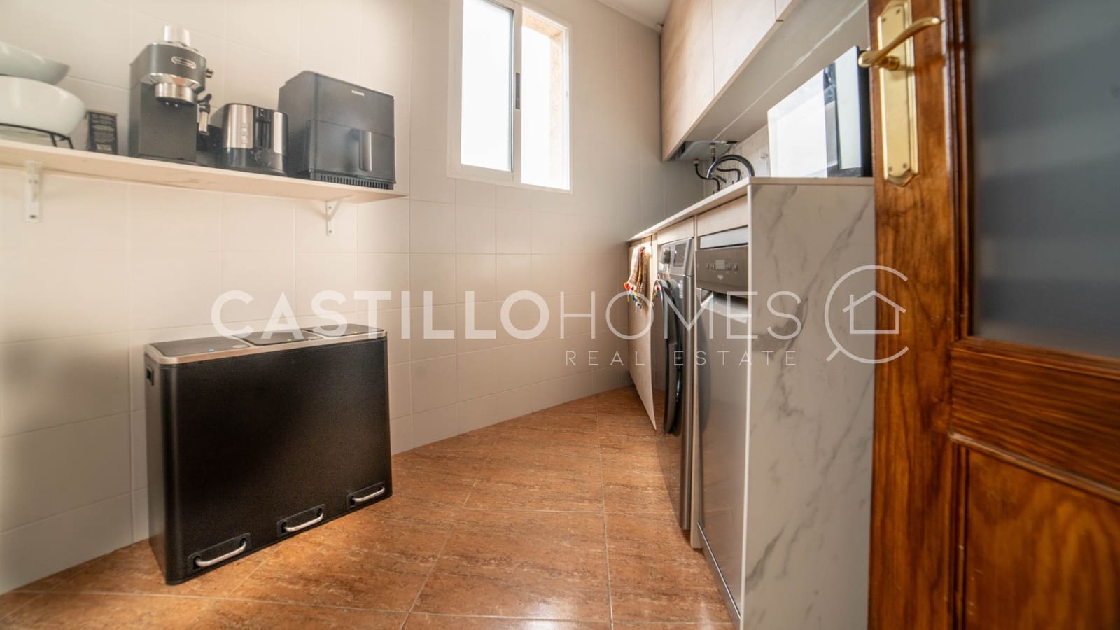 3 bedroom Apartment for sale in Torrevieja with pool - € 199,900 (Ref: 9319901)