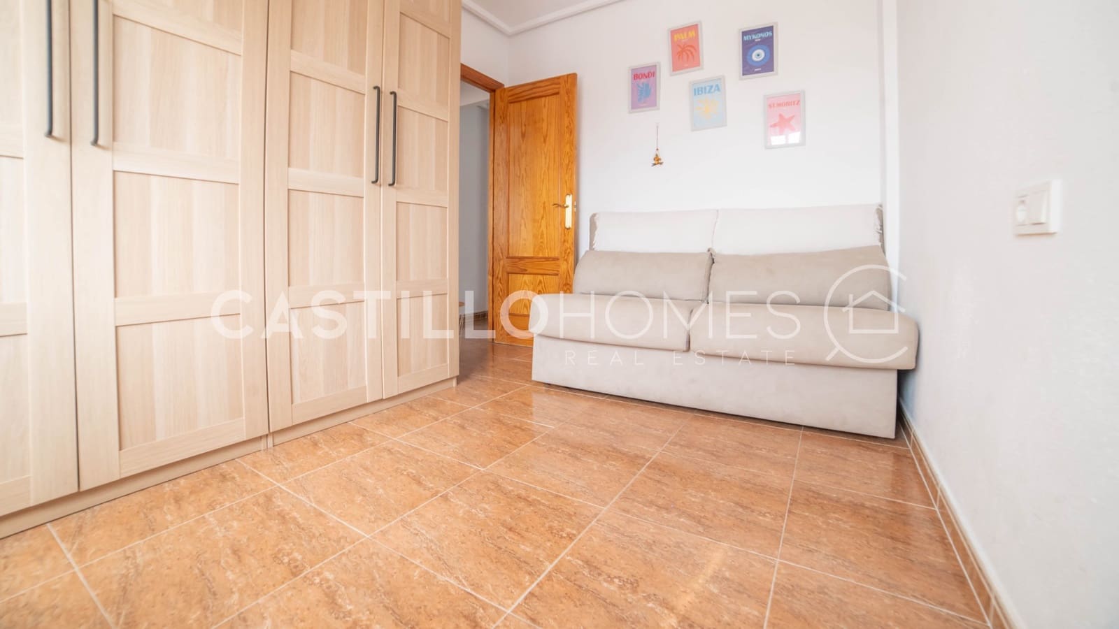 3 bedroom Apartment for sale in Torrevieja with pool - € 199,900 (Ref: 9319901)