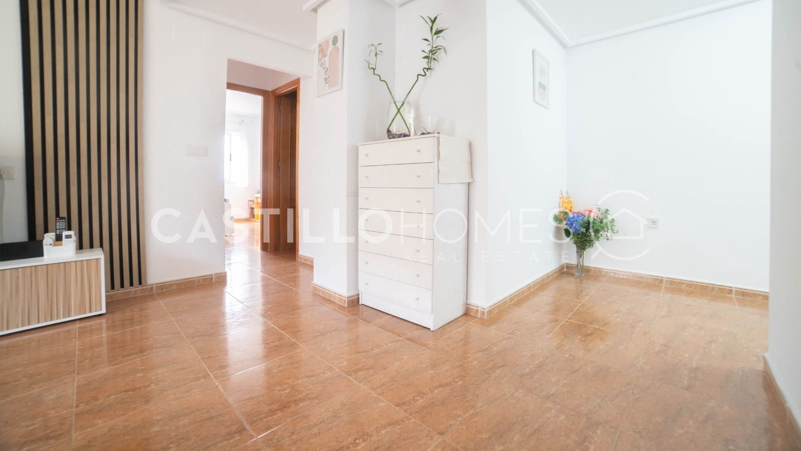 3 bedroom Apartment for sale in Torrevieja with pool - € 199,900 (Ref: 9319901)