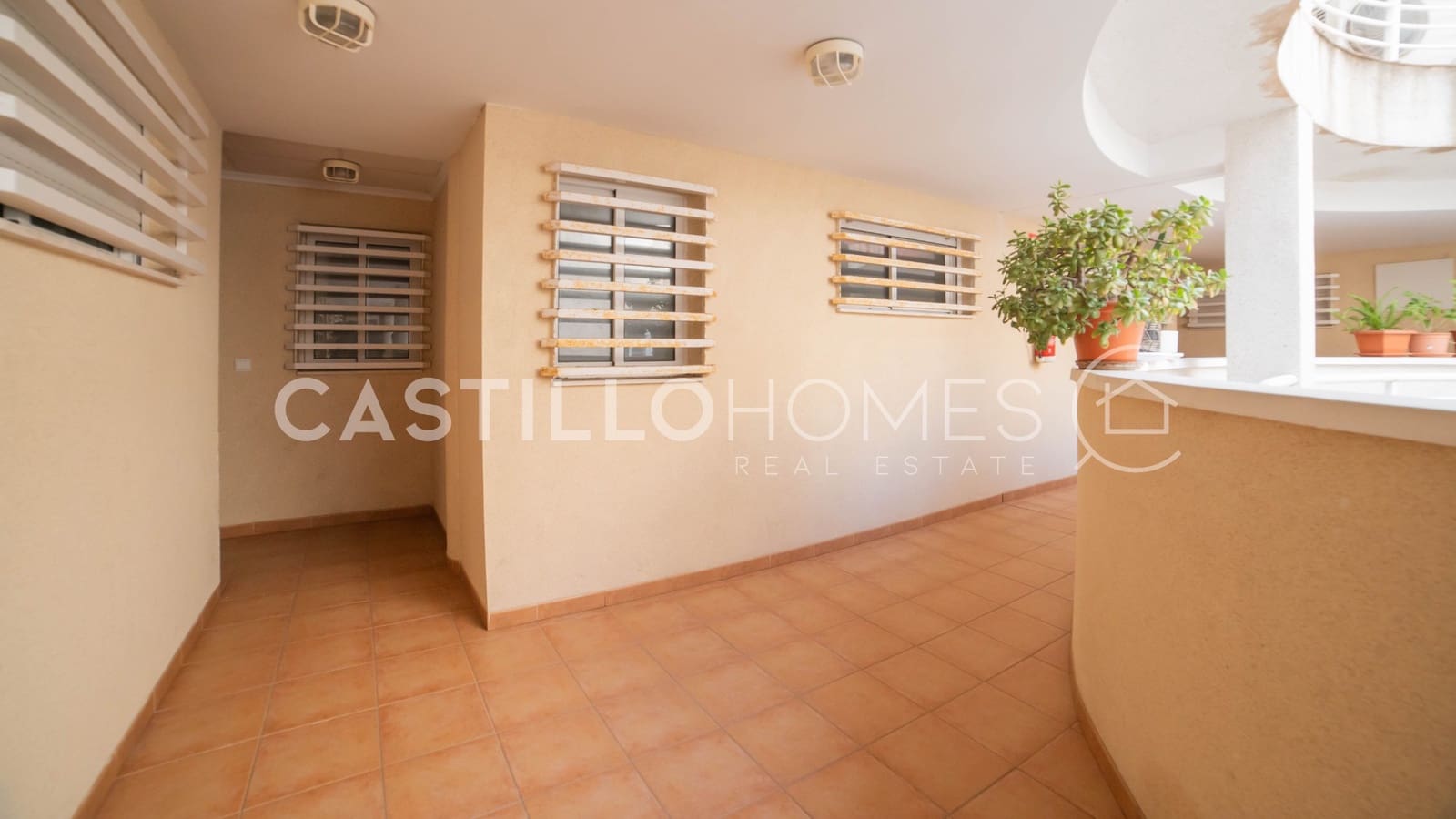 3 bedroom Apartment for sale in Torrevieja with pool - € 199,900 (Ref: 9319901)