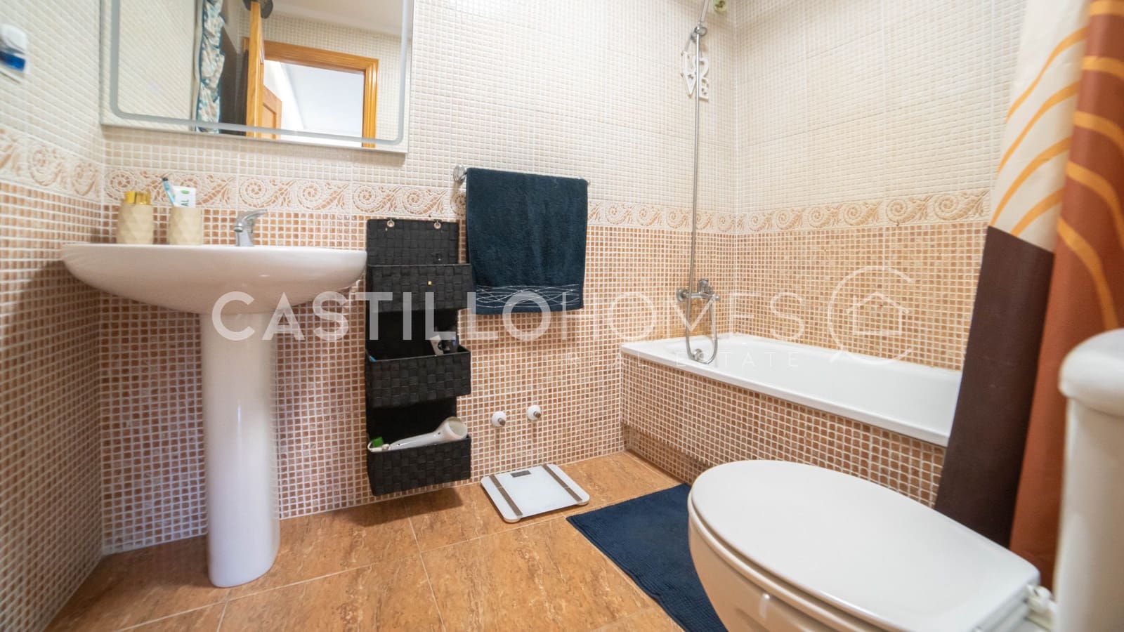 3 bedroom Apartment for sale in Torrevieja with pool - € 199,900 (Ref: 9319901)