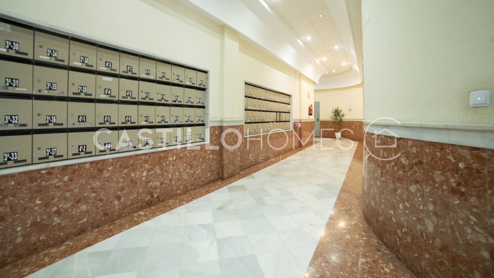 3 bedroom Apartment for sale in Torrevieja with pool - € 199,900 (Ref: 9319901)