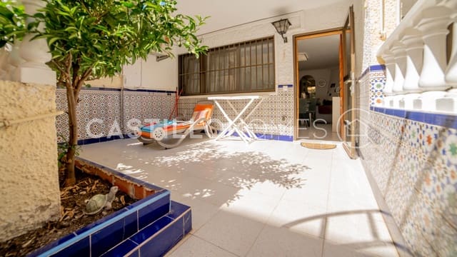 Casa de 2 habitaciones en Los Europeos, Torrevieja en venta - 165.000 € (Ref: 9340126)