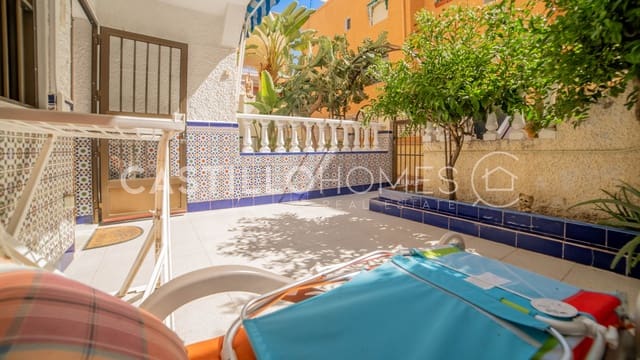 Casa de 2 habitaciones en Los Europeos, Torrevieja en venta - 165.000 € (Ref: 9340126)