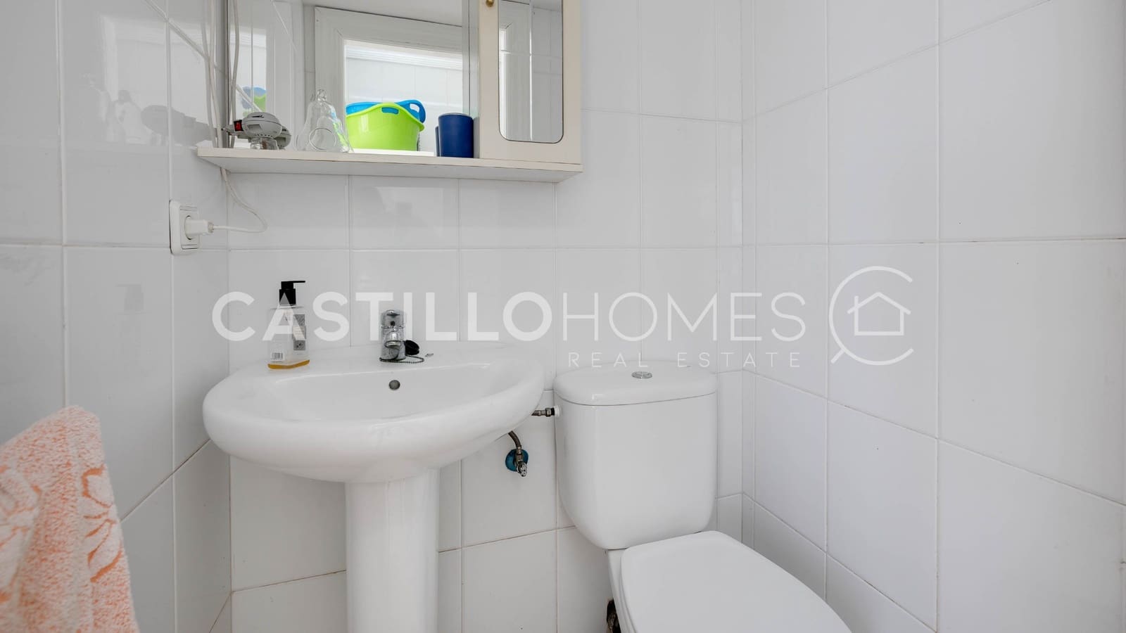 4 makuuhuone Huoneisto myytävänä paikassa Torrevieja mukana 
autotalli - 389 500 € (Ref: 9354548)