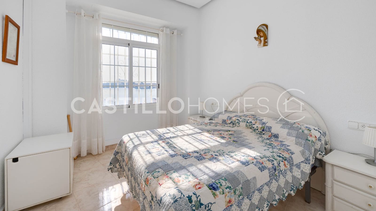 4 makuuhuone Huoneisto myytävänä paikassa Torrevieja mukana 
autotalli - 389 500 € (Ref: 9354548)