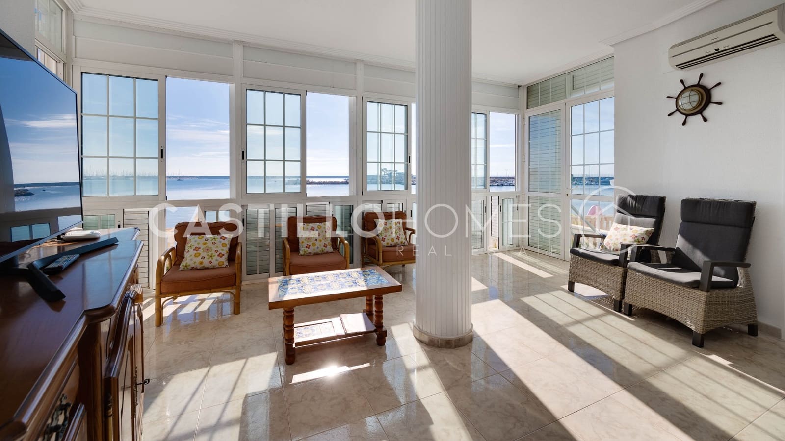 4 makuuhuone Huoneisto myytävänä paikassa Torrevieja mukana 
autotalli - 389 500 € (Ref: 9354548)