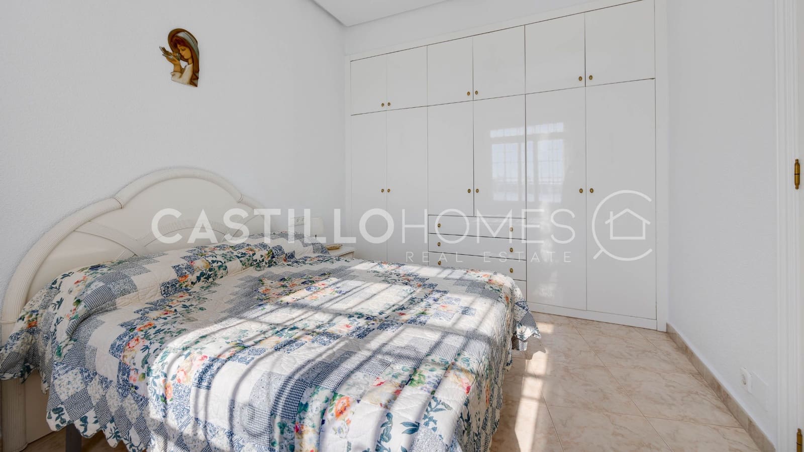 4 makuuhuone Huoneisto myytävänä paikassa Torrevieja mukana 
autotalli - 389 500 € (Ref: 9354548)