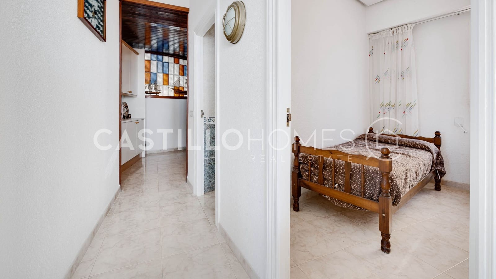 4 makuuhuone Huoneisto myytävänä paikassa Torrevieja mukana 
autotalli - 389 500 € (Ref: 9354548)