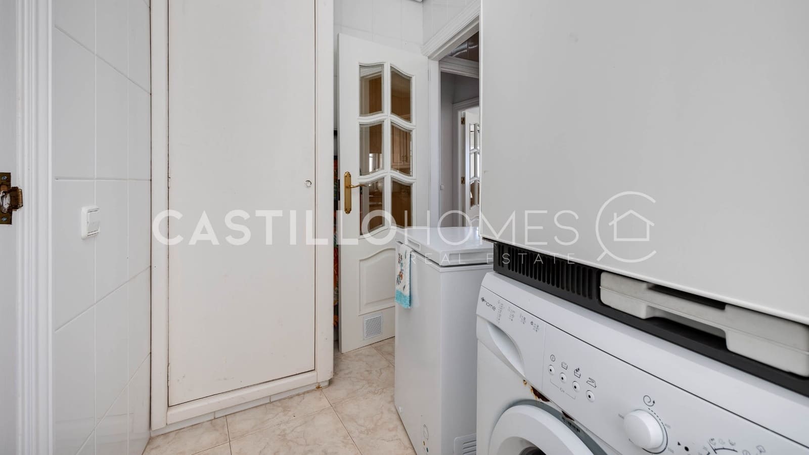 4 makuuhuone Huoneisto myytävänä paikassa Torrevieja mukana 
autotalli - 389 500 € (Ref: 9354548)