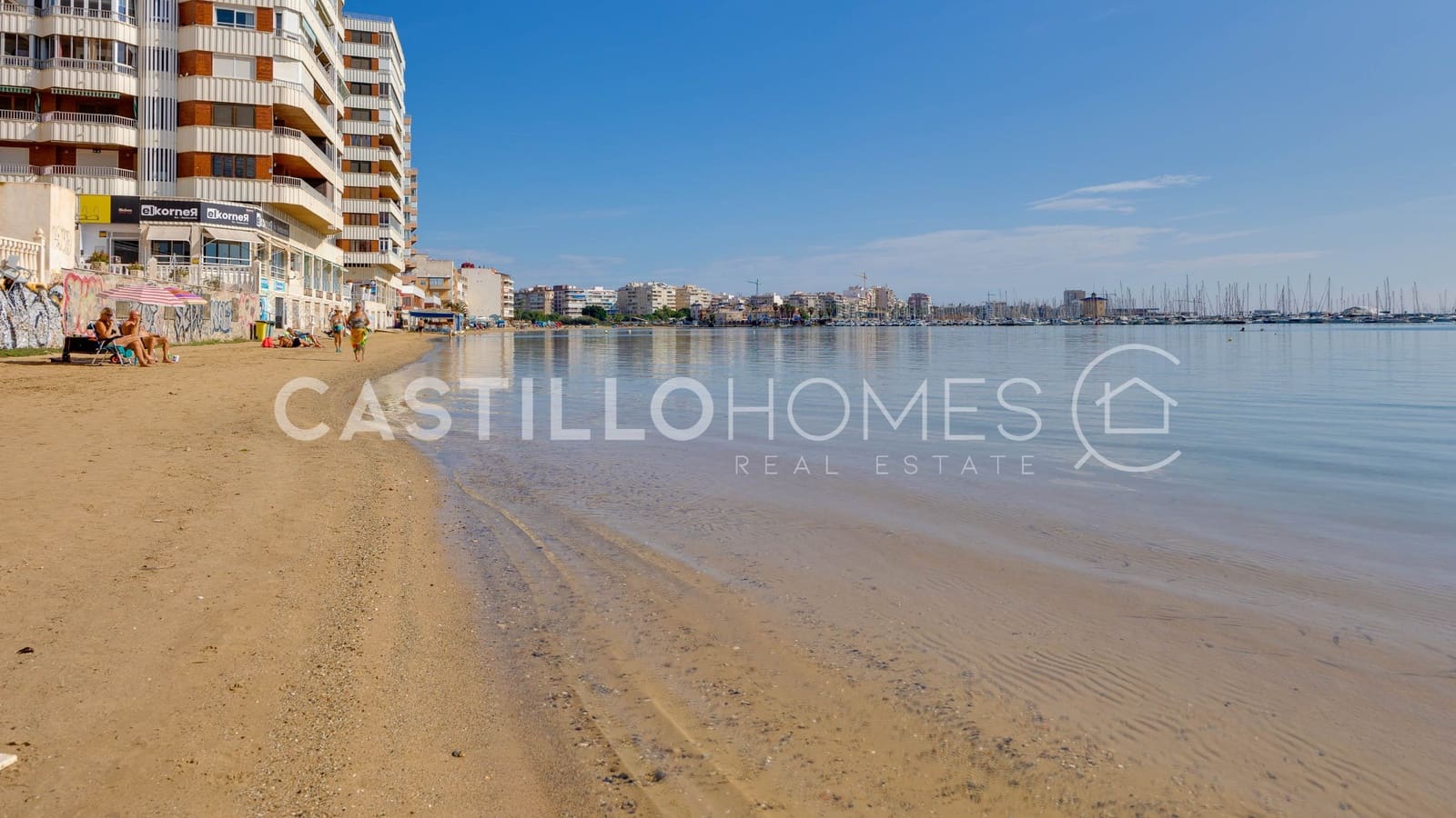 4 makuuhuone Huoneisto myytävänä paikassa Torrevieja mukana 
autotalli - 389 500 € (Ref: 9354548)