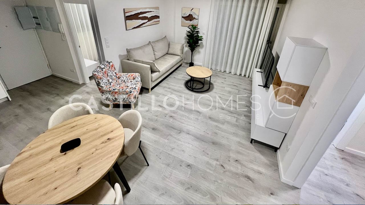 3 chambre Penthouse à vendre à Villamartin avec piscine garage - 380 000 € (Ref: 9363378)