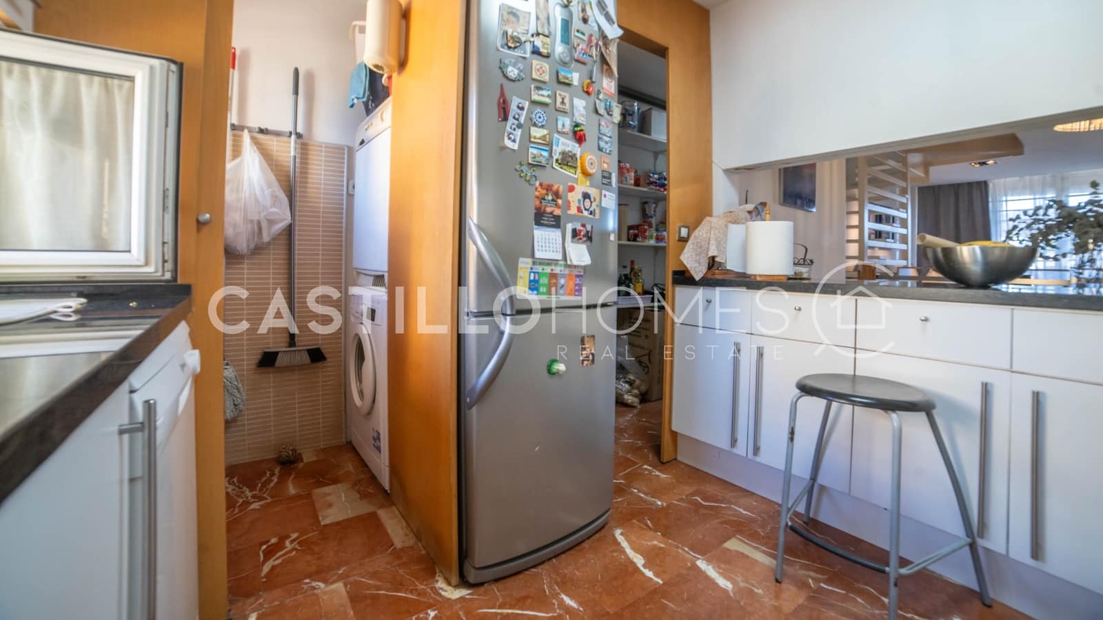 4 bedroom Townhouse for sale in La Veleta with garage - € 449,900 (Ref: 9383905)