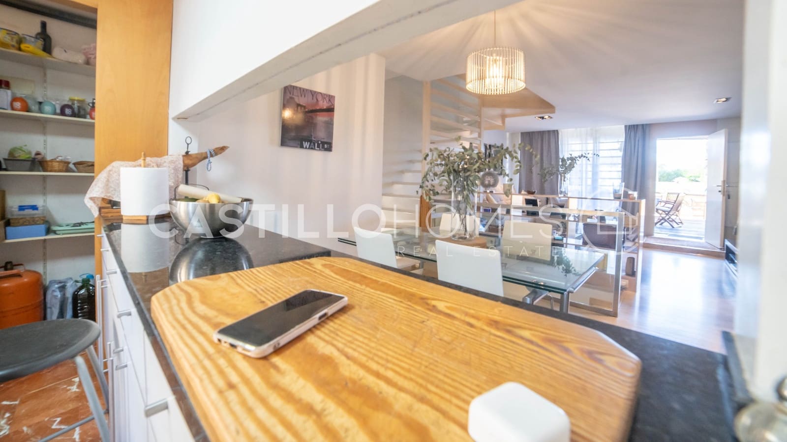 4 bedroom Townhouse for sale in La Veleta with garage - € 449,900 (Ref: 9383905)