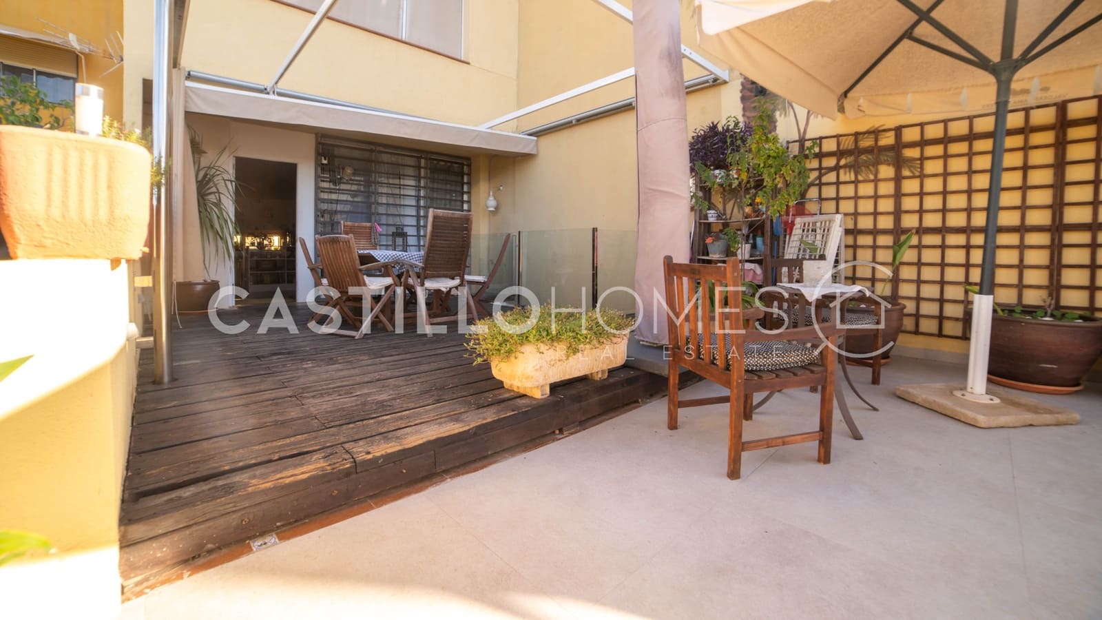 4 bedroom Townhouse for sale in La Veleta with garage - € 449,900 (Ref: 9383905)