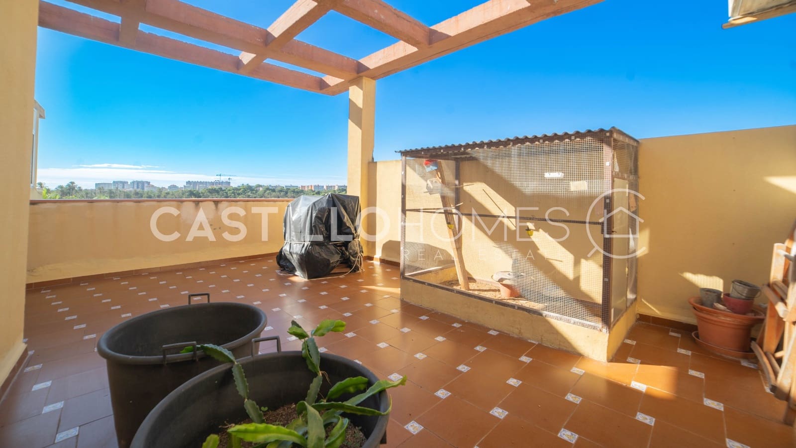 4 bedroom Townhouse for sale in La Veleta with garage - € 449,900 (Ref: 9383905)