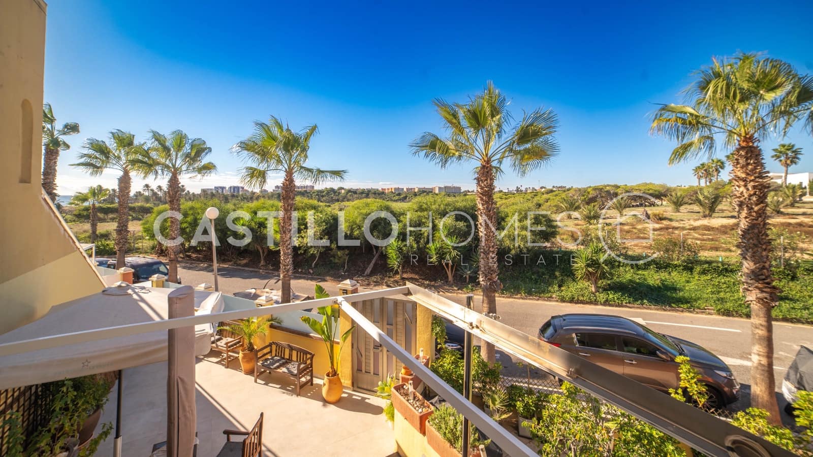 4 bedroom Townhouse for sale in La Veleta with garage - € 449,900 (Ref: 9383905)