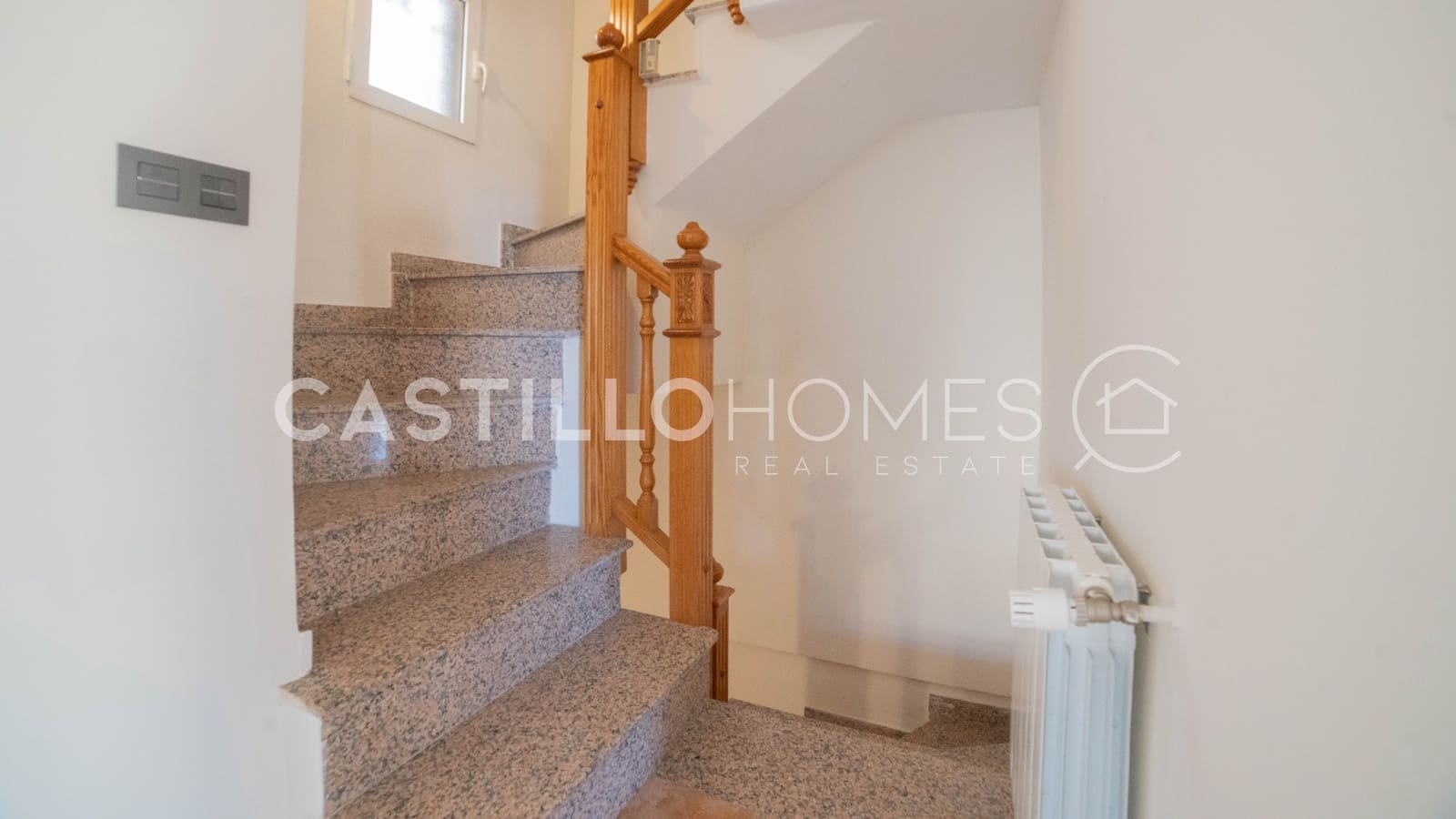 4 soverom Villa til salgs i Filipinas - € 289 900 (Ref: 9397021)