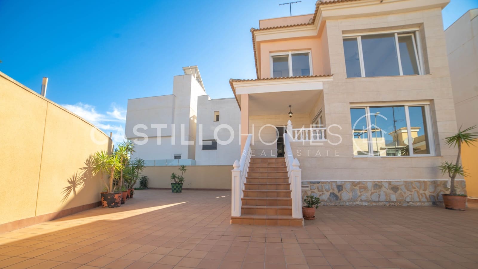 4 soverom Villa til salgs i Filipinas - € 289 900 (Ref: 9397021)