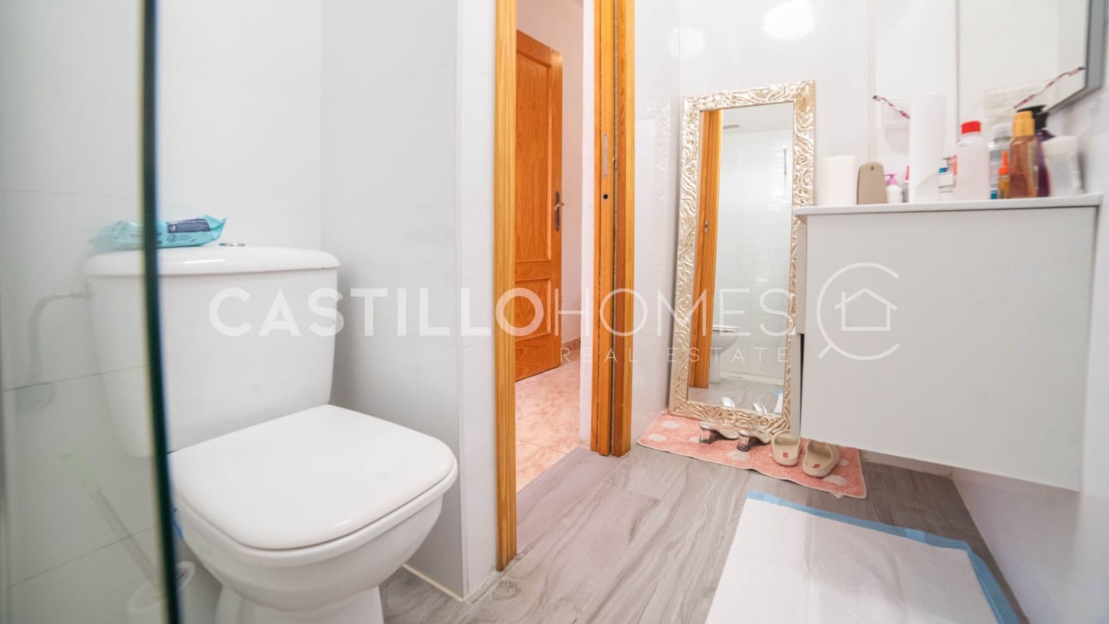 2 sypialnia Apartament na sprzedaż w Torrevieja z basenem - 145 000 € (Ref: 9405789)