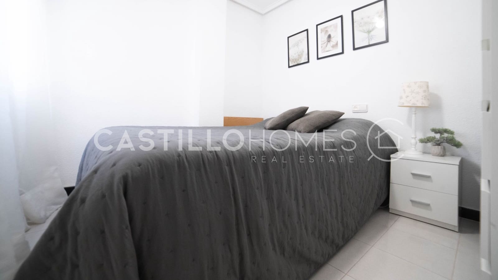 2 bedroom Apartment for sale in Torrevieja with pool - € 139,000 (Ref: 9491679)