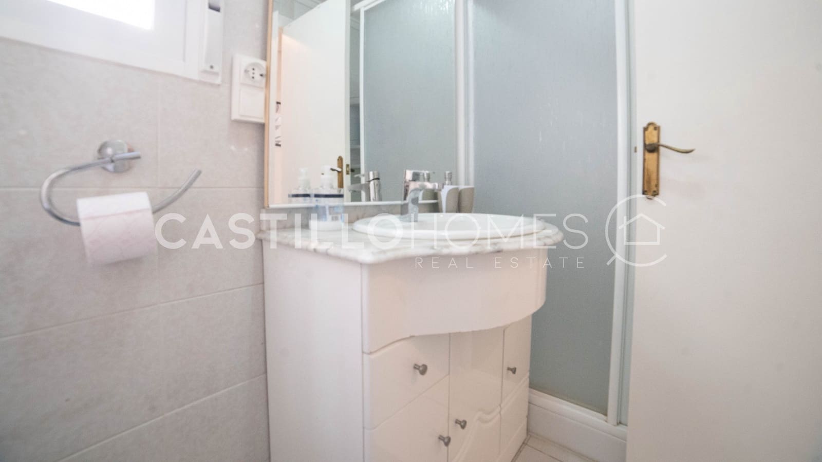 2 bedroom Apartment for sale in Torrevieja with pool - € 139,000 (Ref: 9491679)