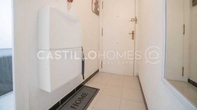 2 bedroom Apartment for sale in Centro, Torrevieja with pool - € 139,000 (Ref: 9491679)