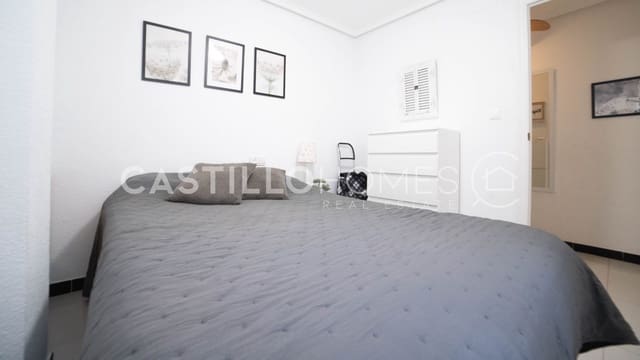 2 bedroom Apartment for sale in Centro, Torrevieja with pool - € 139,000 (Ref: 9491679)