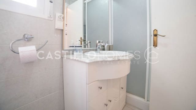 2 bedroom Apartment for sale in Centro, Torrevieja with pool - € 139,000 (Ref: 9491679)