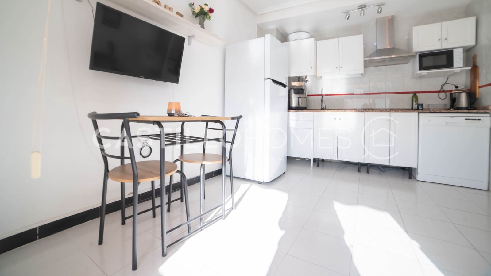 2 bedroom Apartment for sale in Torrevieja with pool - € 139,000 (Ref: 9491679)