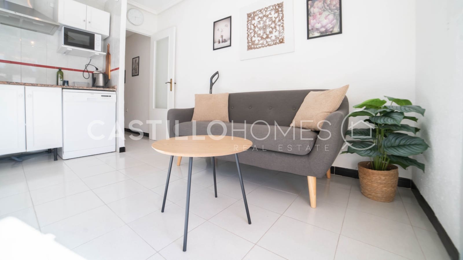 2 bedroom Apartment for sale in Torrevieja with pool - € 139,000 (Ref: 9491679)