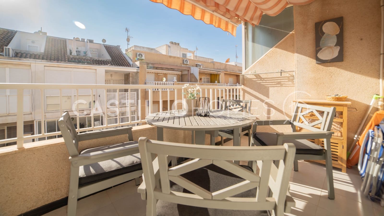 2 bedroom Apartment for sale in Torrevieja with pool - € 139,000 (Ref: 9491679)