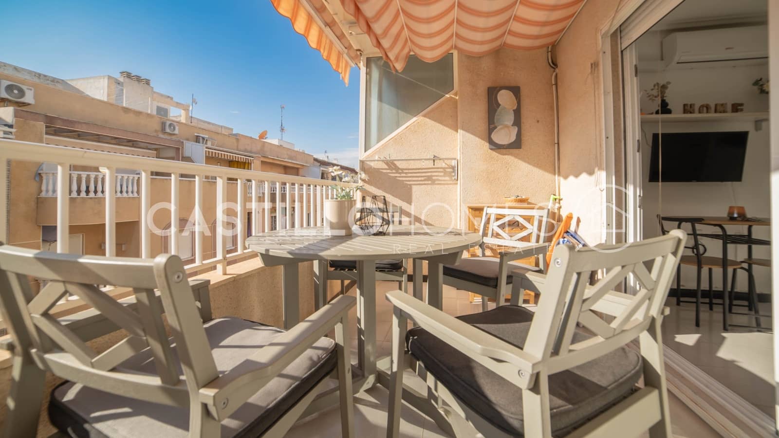 2 bedroom Apartment for sale in Torrevieja with pool - € 139,000 (Ref: 9491679)