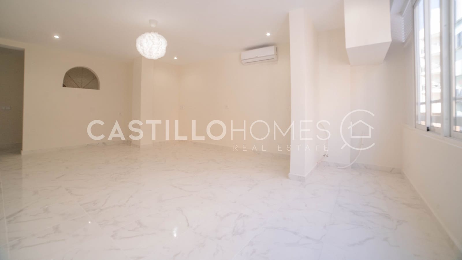 3 bedroom Apartment for sale in Torrevieja with garage - € 255,000 (Ref: 9500409)