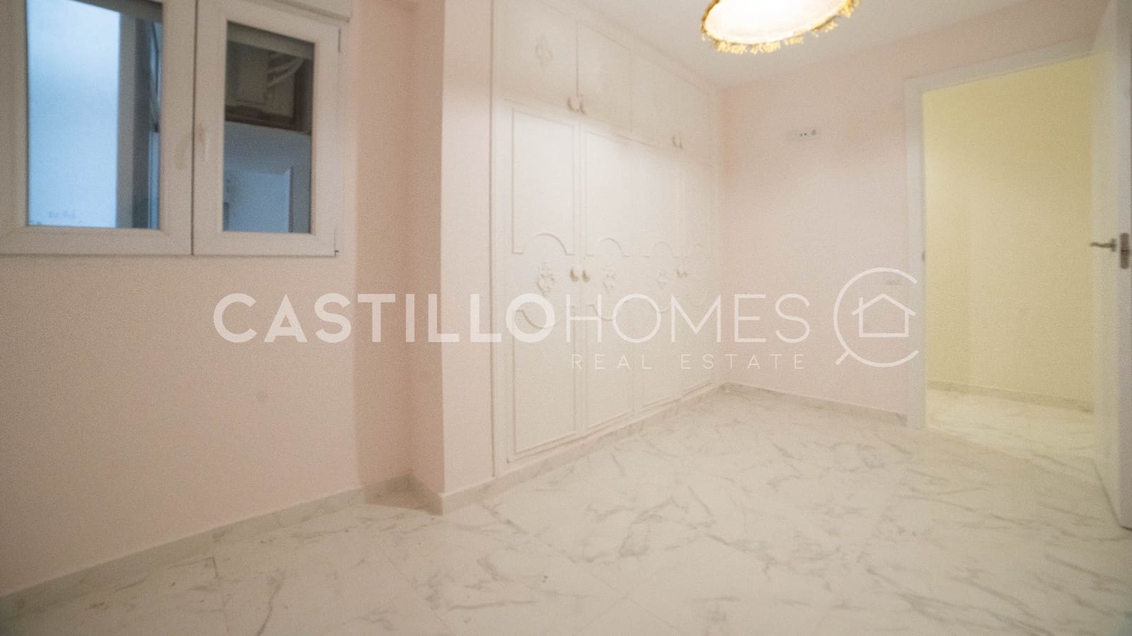 3 bedroom Apartment for sale in Torrevieja with garage - € 255,000 (Ref: 9500409)