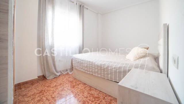 2 bedroom Penthouse for sale in Avenida Habaneras - Curva de Palangre, Torrevieja - € 145,000 (Ref: 9609582)